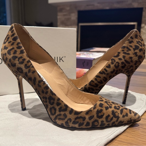 Manolo Blahnik Shoes - Manolo Blahnik Leopard Suede Pumps
